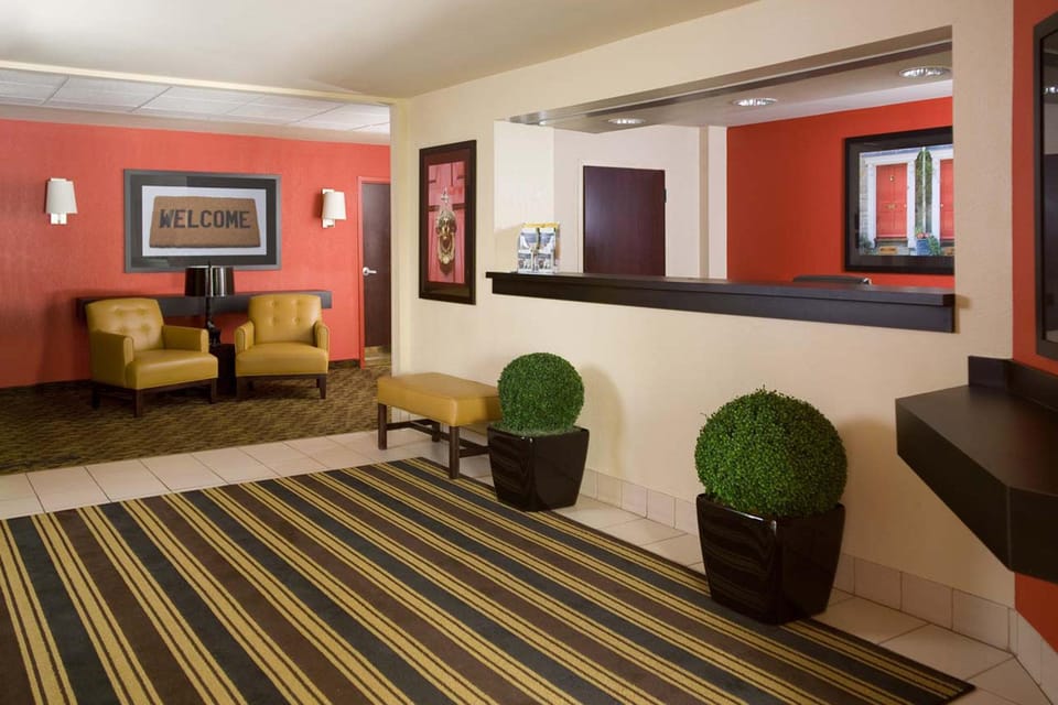 Suburban Studios Auburn Hills - Detroit Hotel in Auburn Hills