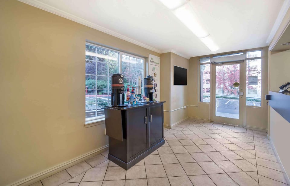 Extended Stay America Suites - Seattle - Bellevue - Factoria Hotel in Factoria
