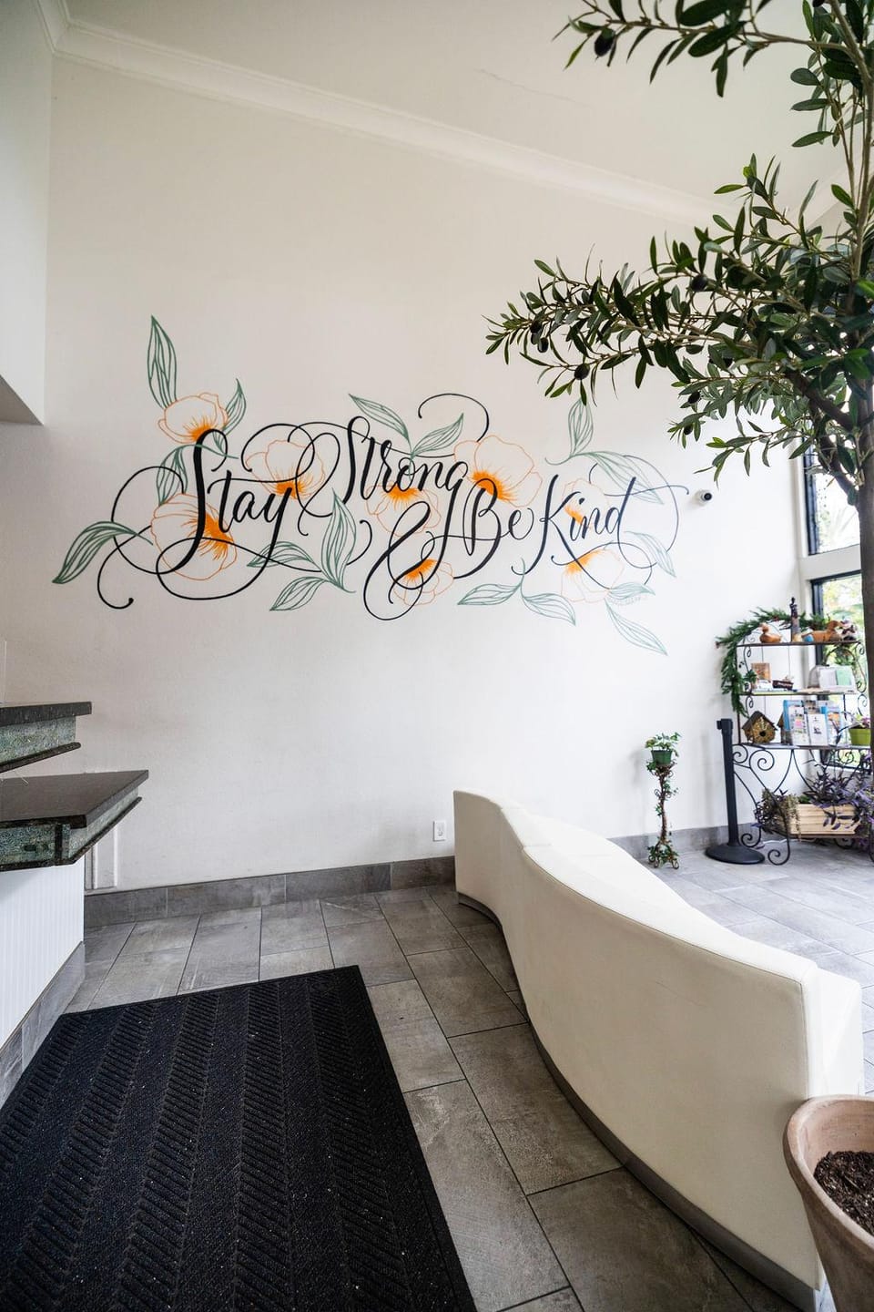 Alamo Inn and Suites - Convention Center Hotel in Garden Grove
