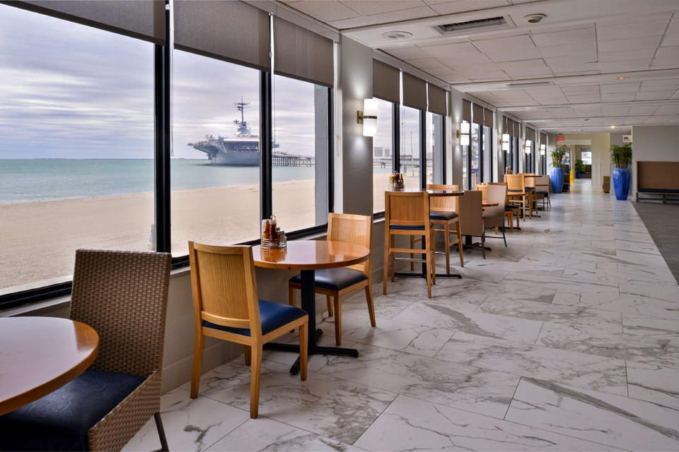 DoubleTree by Hilton Corpus Christi Beachfront Hotel in Corpus Christi