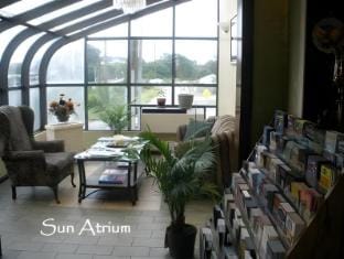 Quarters Inn & Suites Hotel in Nashville