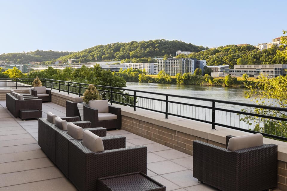 Hyatt House Pittsburgh South Side Hotel in Pittsburgh
