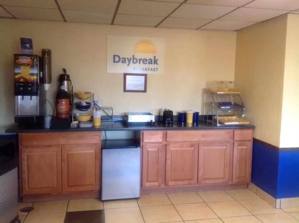 Days Inn by Wyndham Great Bend Hotel in Kansas