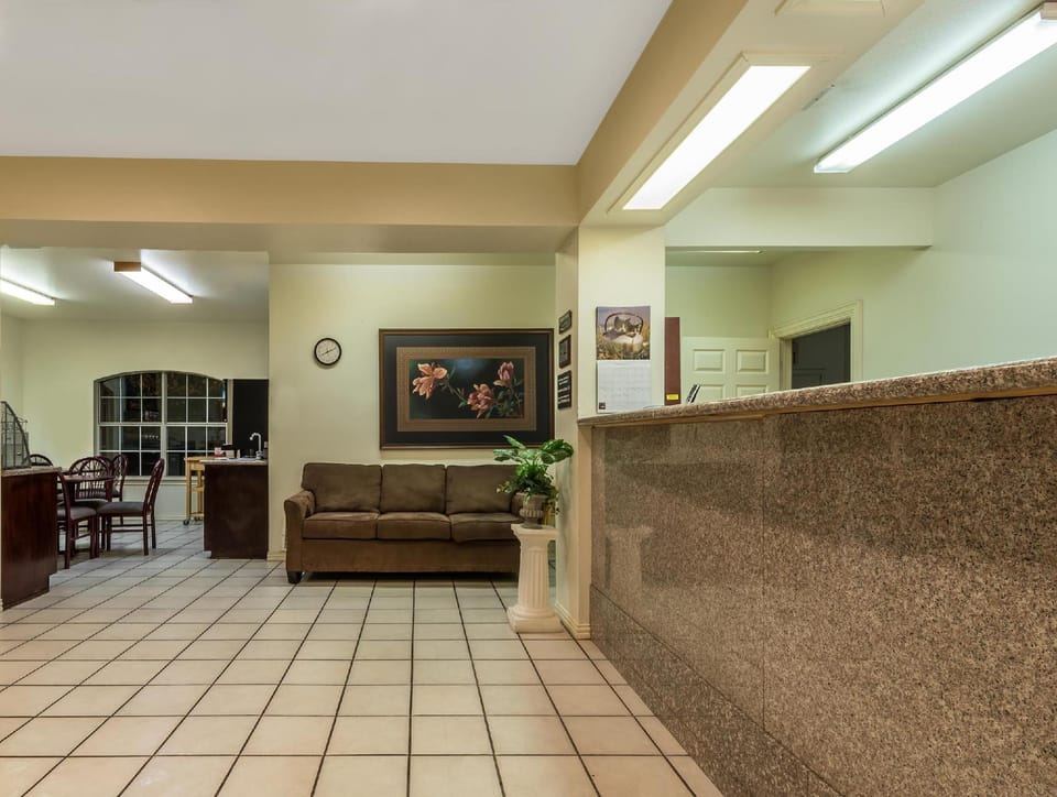 Quality Inn & Suites Hotel in Greenville