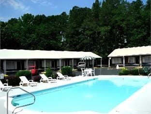 Yorktown Motor Lodge Lodge in Newport News