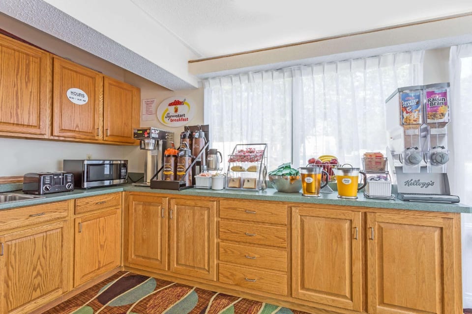 Super 8 By Wyndham Stafford Hotel in Virginia