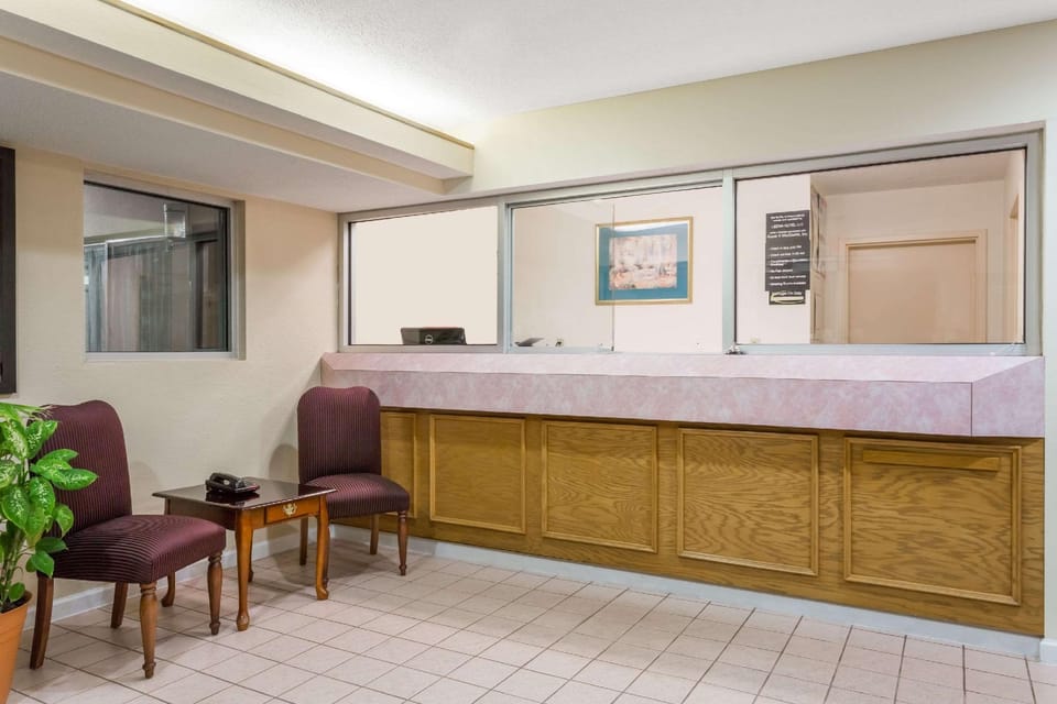 Super 8 By Wyndham Stafford Hotel in Virginia