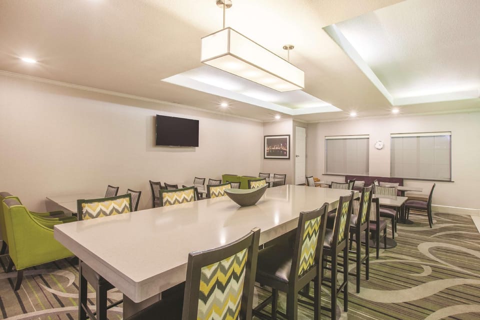 La Quinta Inn & Suites by Wyndham Kyle - Austin South Hotel in Kyle
