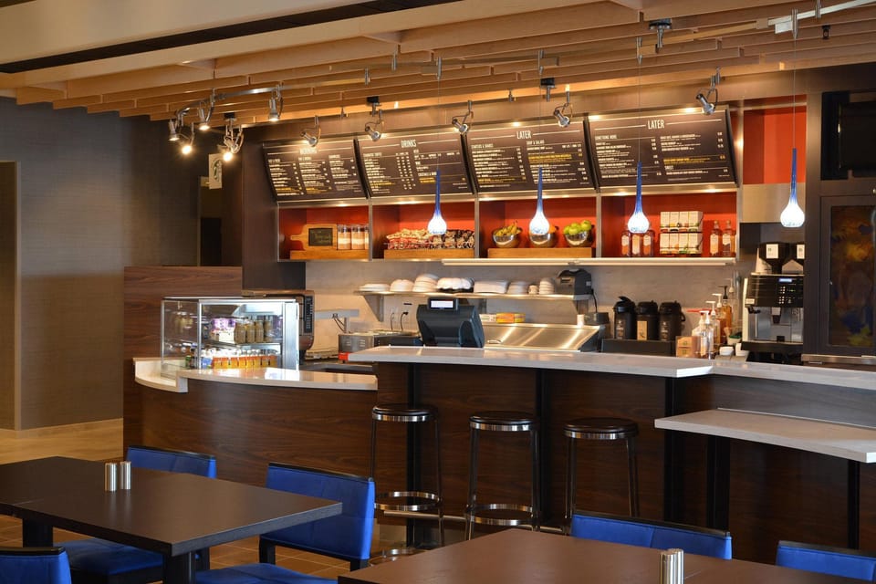 Courtyard by Marriott Youngstown Canfield Hotel in Ohio