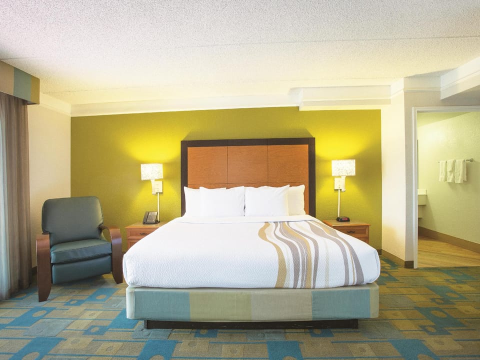 Suite room
