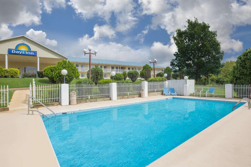 Days Inn by Wyndham Hardy Hotel in Hardy