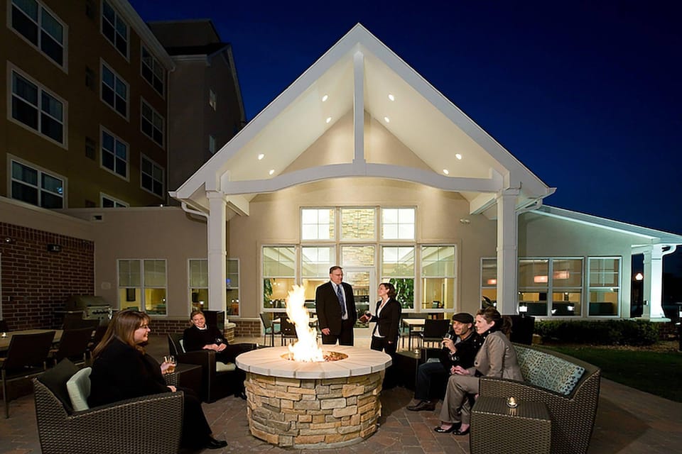 Residence Inn by Marriott Chicago Midway Airport Hotel in Bedford Park
