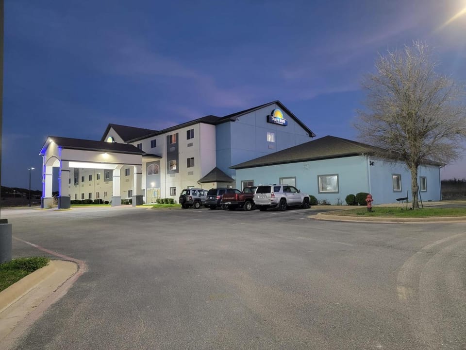 Days Inn by Wyndham Copperas Cove Hotel in Rio Grande