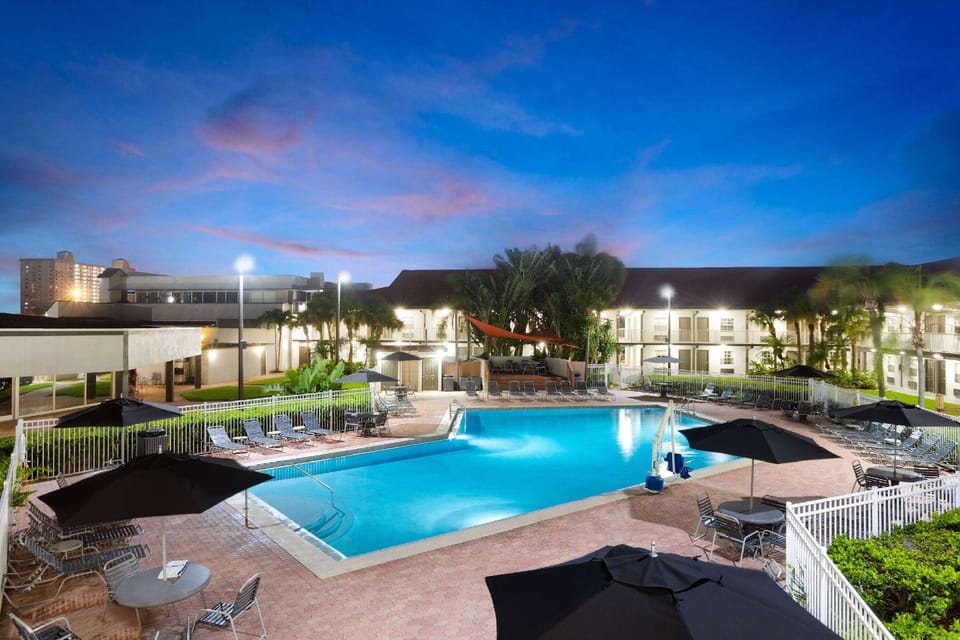 Swimming pool