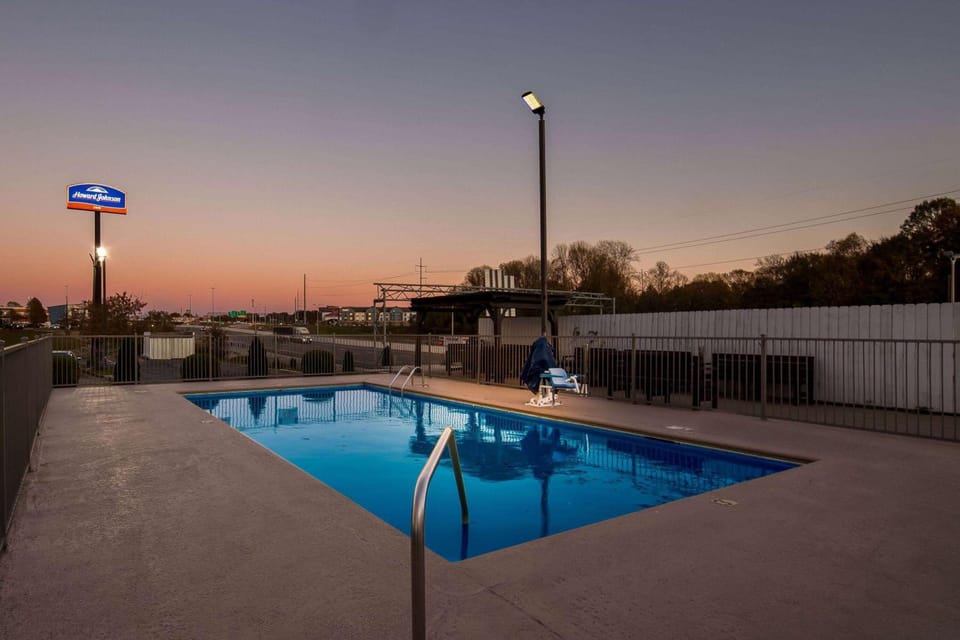 Howard Johnson by Wyndham Jackson Hotel in Jackson