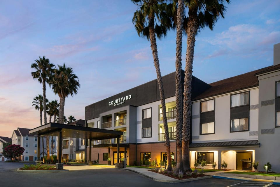 Courtyard by Marriott Milpitas Silicon Valley Hotel in Milpitas