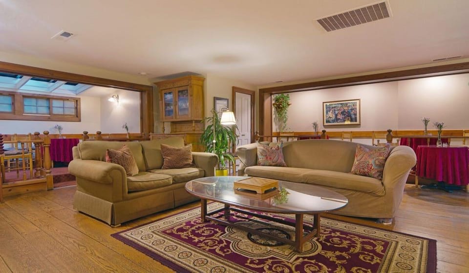 The Babbling Brook Inn Inn in Santa Cruz