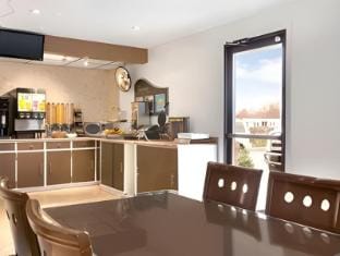 Coffee shop