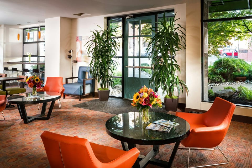 Staypineapple, University Inn, University District Seattle Hotel in University District