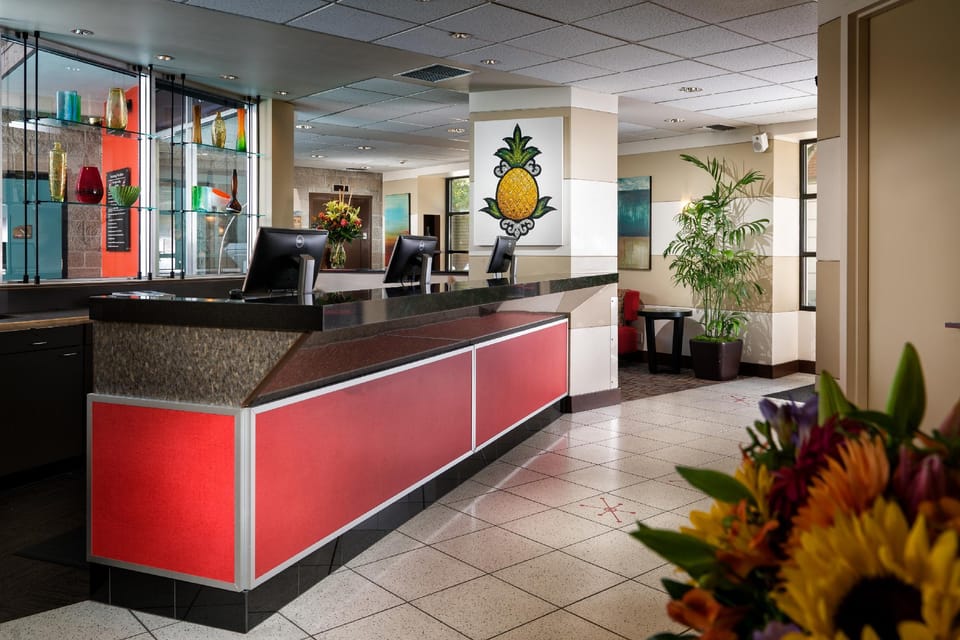 Staypineapple, University Inn, University District Seattle Hotel in University District