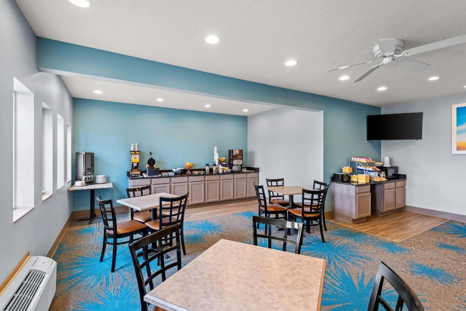 Days Inn by Wyndham Carroll Hotel in Iowa