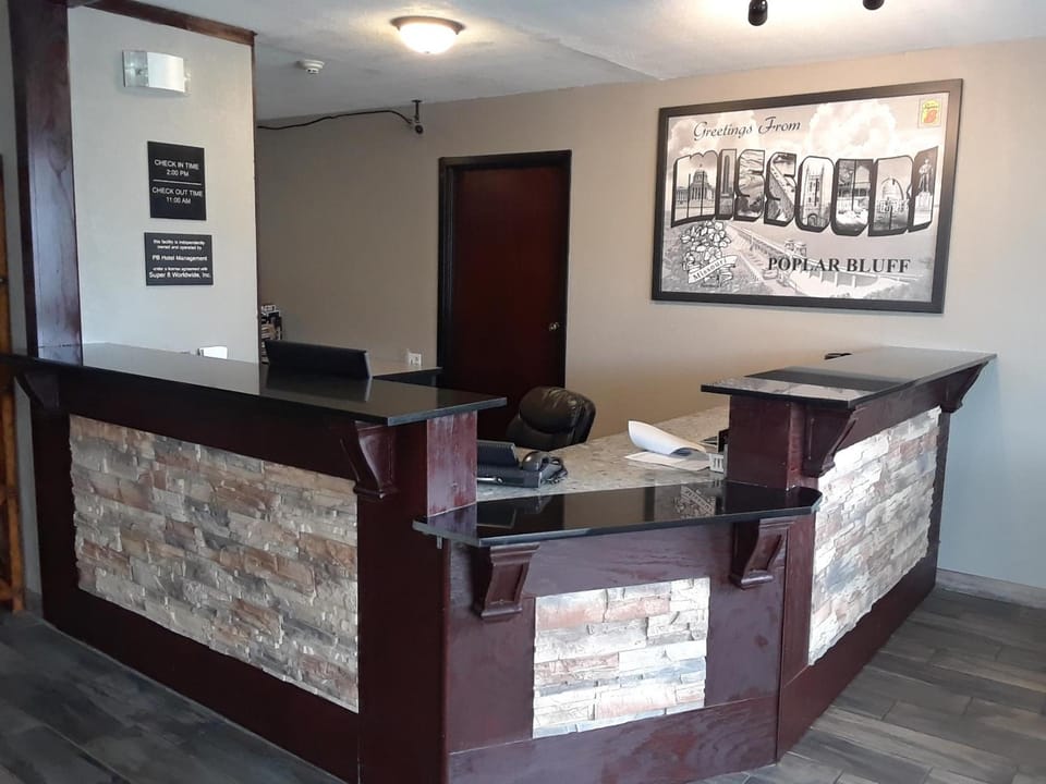 Super 8 By Wyndham Poplar Bluff Missouri Hotel in Ozark Mountains