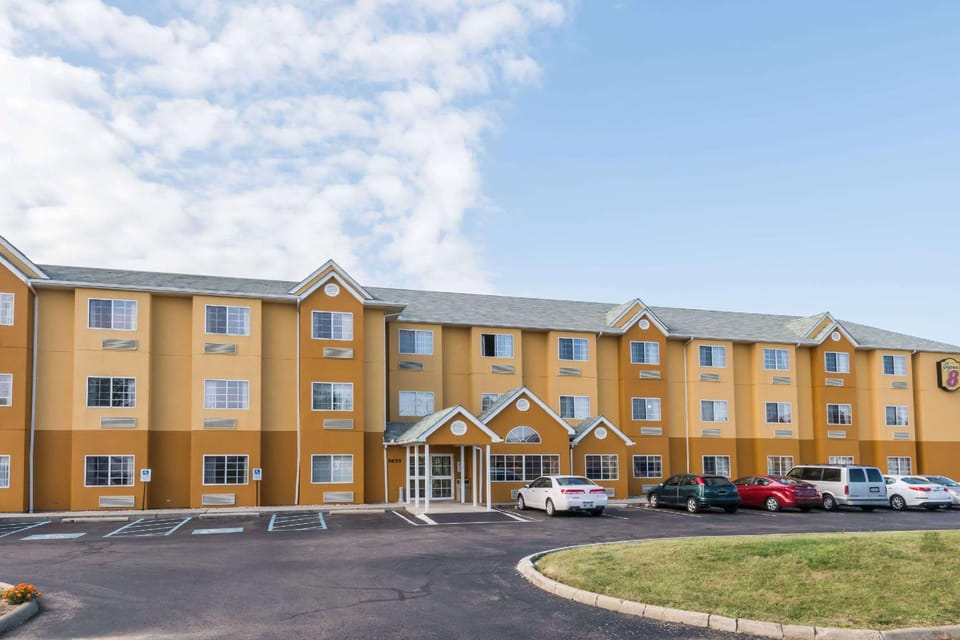 Super 8 By Wyndham Columbus West Hotel in Ohio