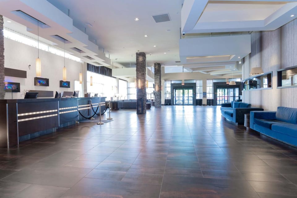 Sandman Signature Vancouver Airport Hotel & Resort Hotel in Richmond