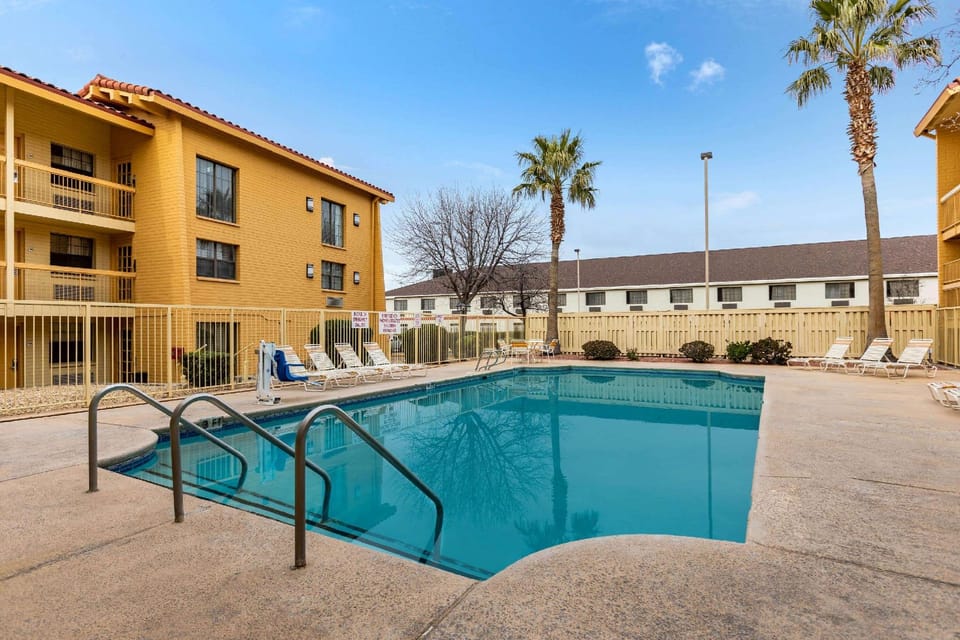 La Quinta Inn by Wyndham El Paso West Hotel in El Paso
