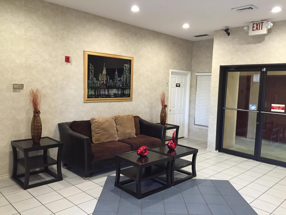 Super 8 By Wyndham Bastrop Tx Hotel in Bastrop