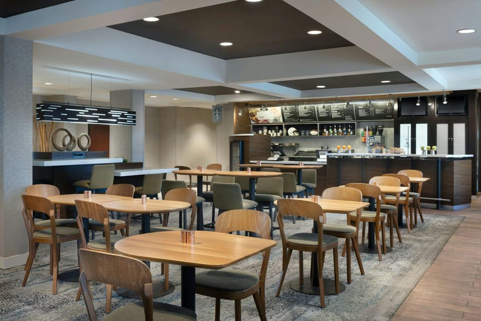 Courtyard by Marriott Springfield Airport Hotel in Springfield