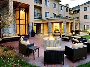 Courtyard by Marriott Springfield Airport Hotel in Springfield