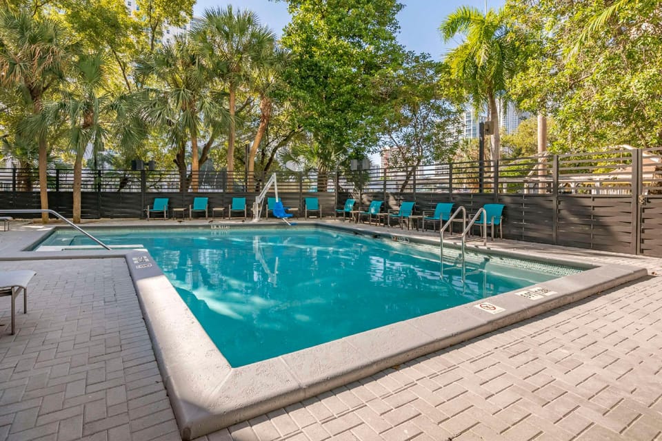 Swimming pool