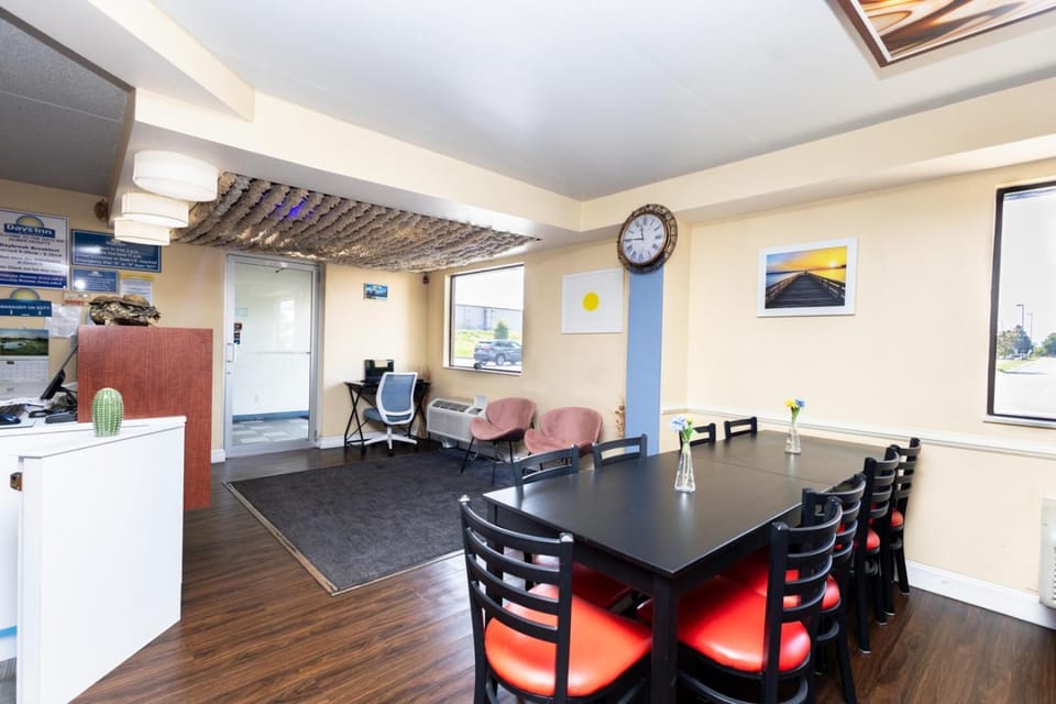Days Inn by Wyndham Dayton Huber Heights Northeast Hotel in Dayton