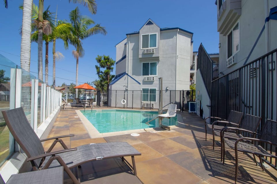 Days Inn by Wyndham Carlsbad Hotel in Carlsbad