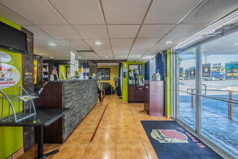 Super 8 By Wyndham El Paso Airport Hotel in Ciudad Juarez