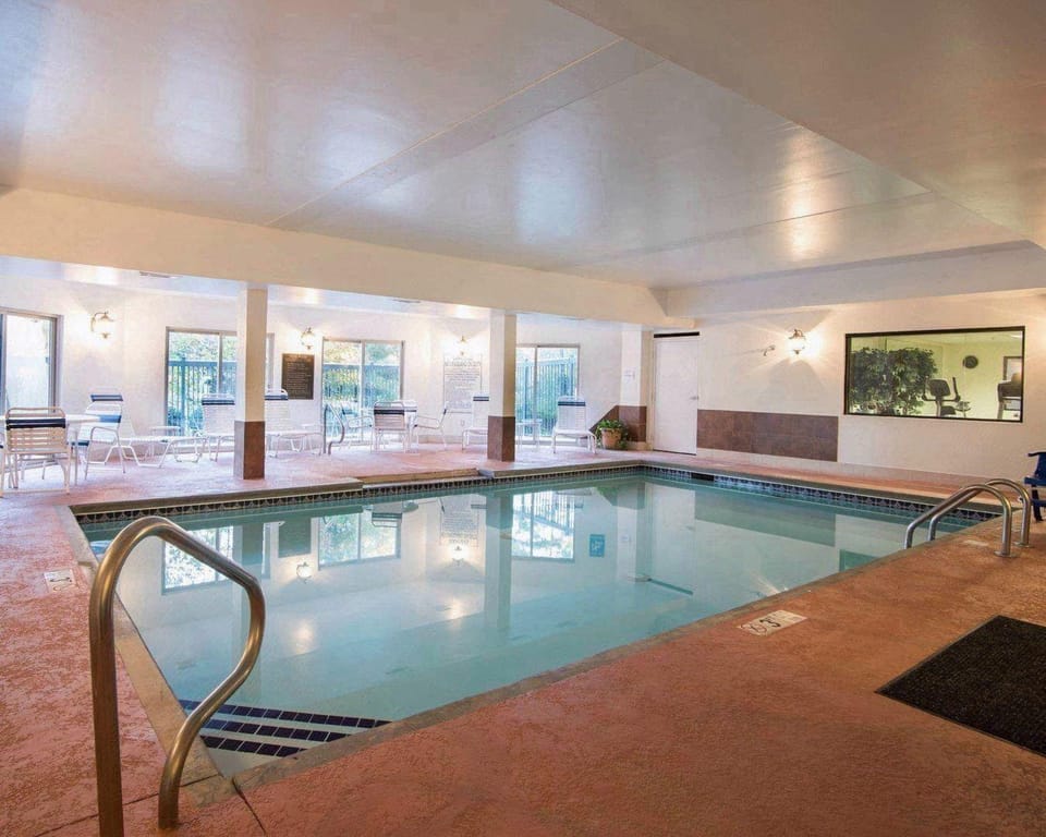 Comfort Inn and Suites Hotel in Suwanee