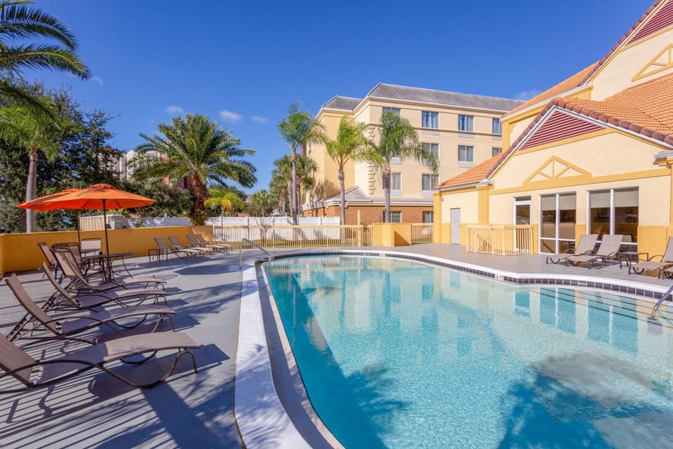 La Quinta Inn & Suites by Wyndham Orlando Universal area Hotel in Orlando