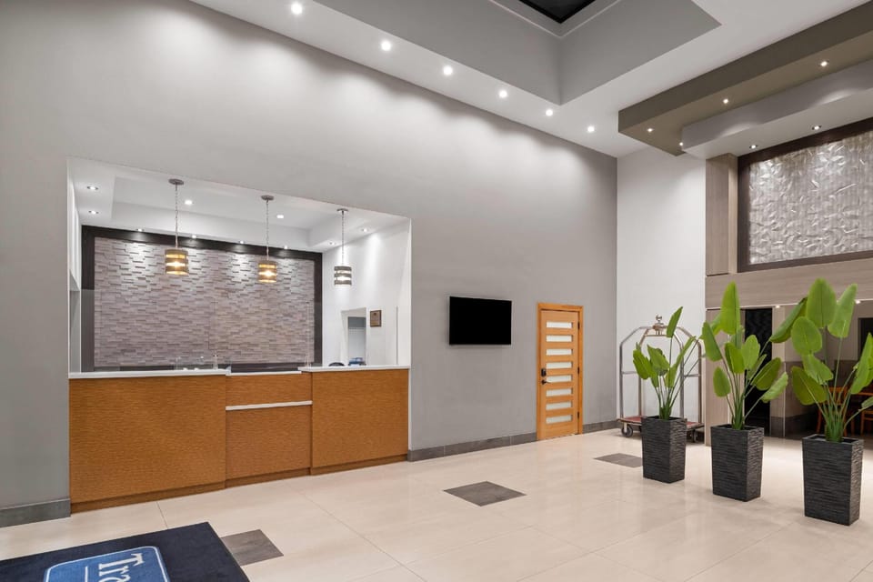 Travelodge Inn & Suites by Wyndham Anaheim on Disneyland Dr Hotel in Anaheim