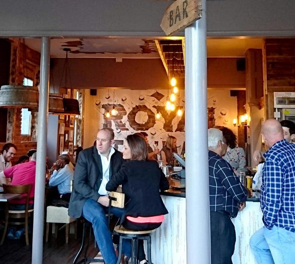 Bar/lounge