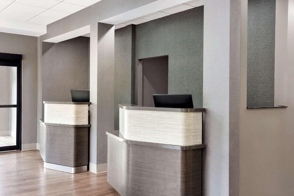 Days Inn & Suites by Wyndham Murfreesboro I-24 East Hotel in Murfreesboro
