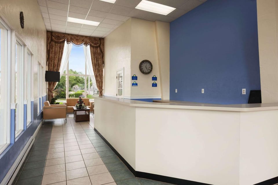 Days Inn by Wyndham West Yarmouth/Hyannis Cape Cod Area Hotel in West Yarmouth