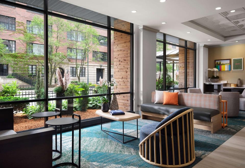Sonesta ES Suites Chicago Downtown Magnificent Mile - Medical Hotel in Streeterville