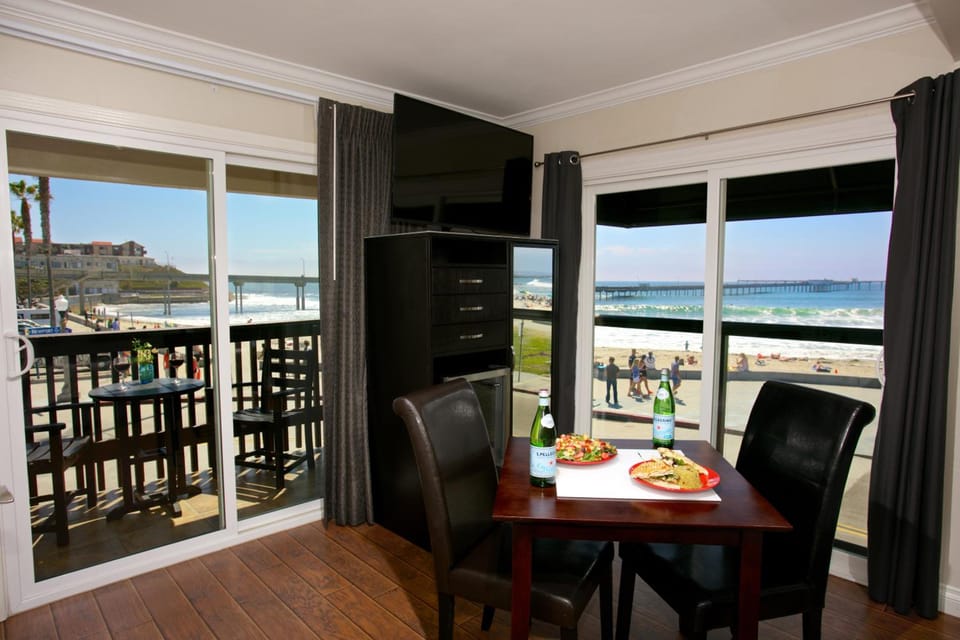 Ocean Beach Hotel Hotel in Ocean Beach