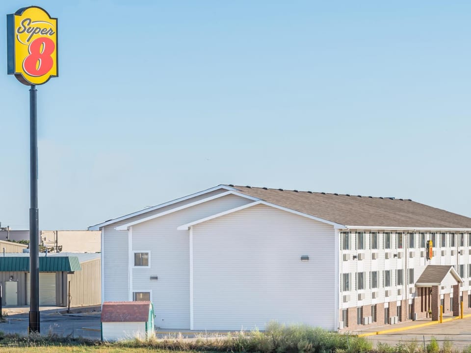 Super 8 By Wyndham Hays Ks Hotel in Hays