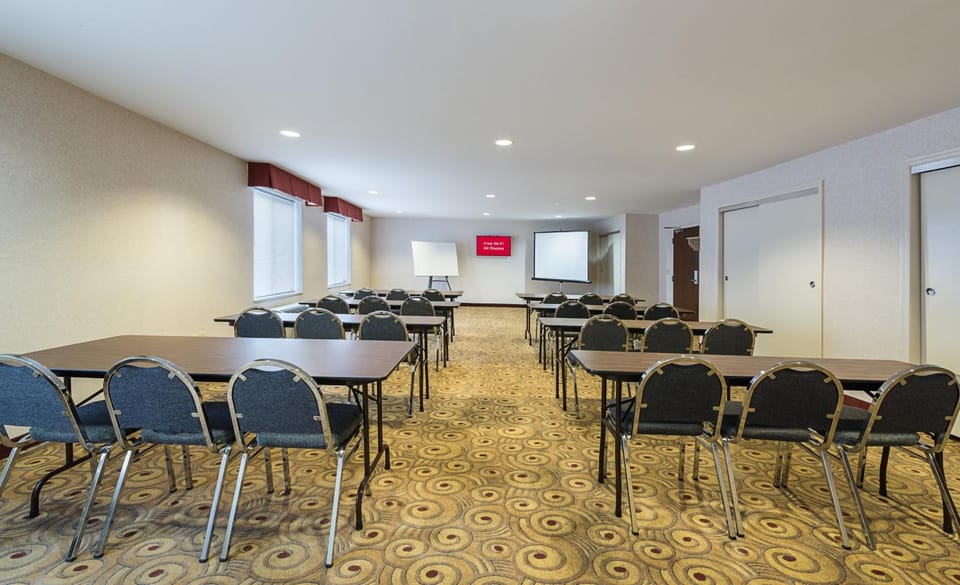 Red Roof Inn Etowah - Athens, TN Hotel in Tennessee