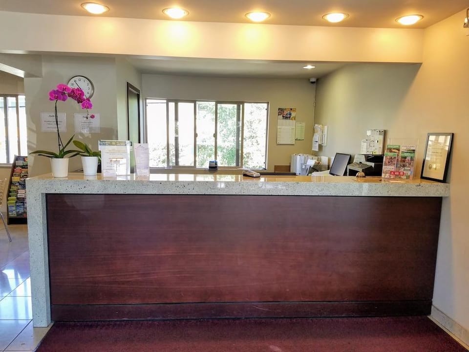 Aladdin Inn and Suites Inn in Portland