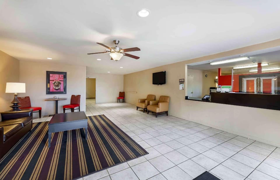 Extended Stay America Suites - Cleveland - Great Northern Mall Hotel in Westlake