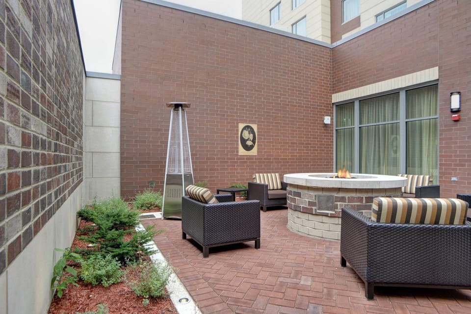 Courtyard by Marriott Muncie at Horizon Convention Center Hotel in Muncie