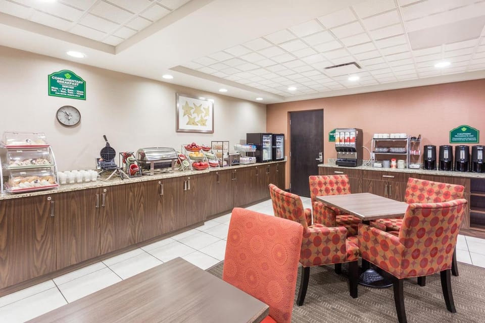 Wingate by Wyndham Regina Hotel in Regina